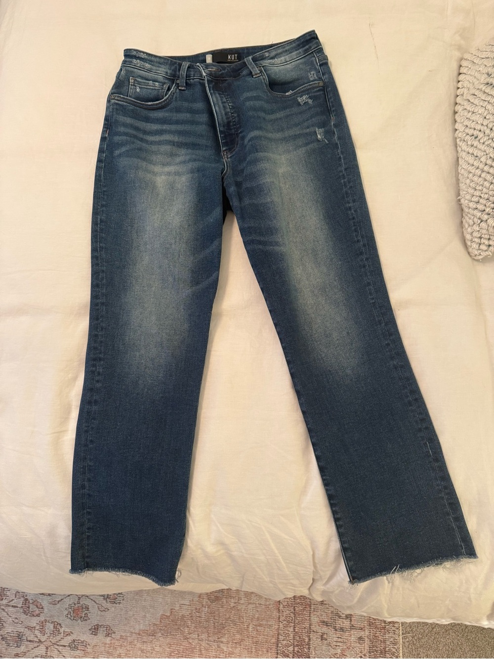 Kut from the Kloth Reese FAB AB Ankle Straight Leg Medium Blue Denim Jeans - Picture 1 of 10